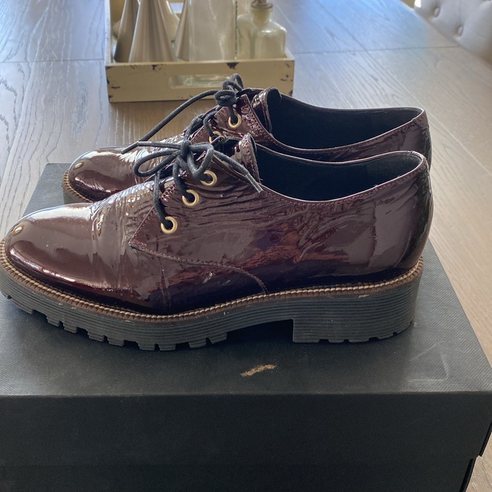 Shelly’s London shoe - Picture 2 of 6